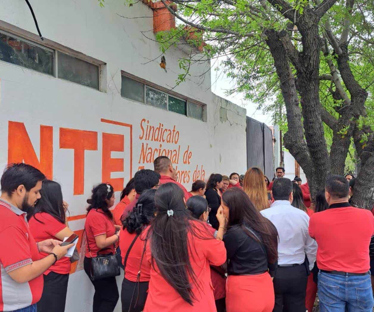 Reanudan clases tras la protesta magisterial