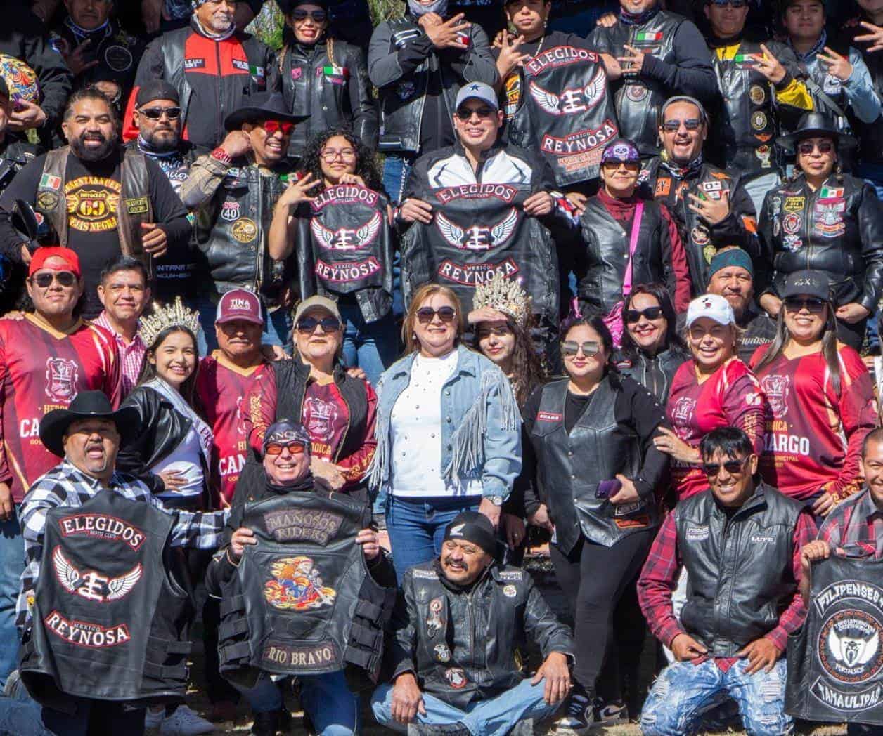 Celebran motociclistas aniversario de Camargo