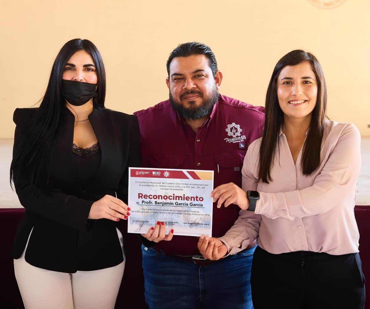 Celebran la fundación de Valadeces