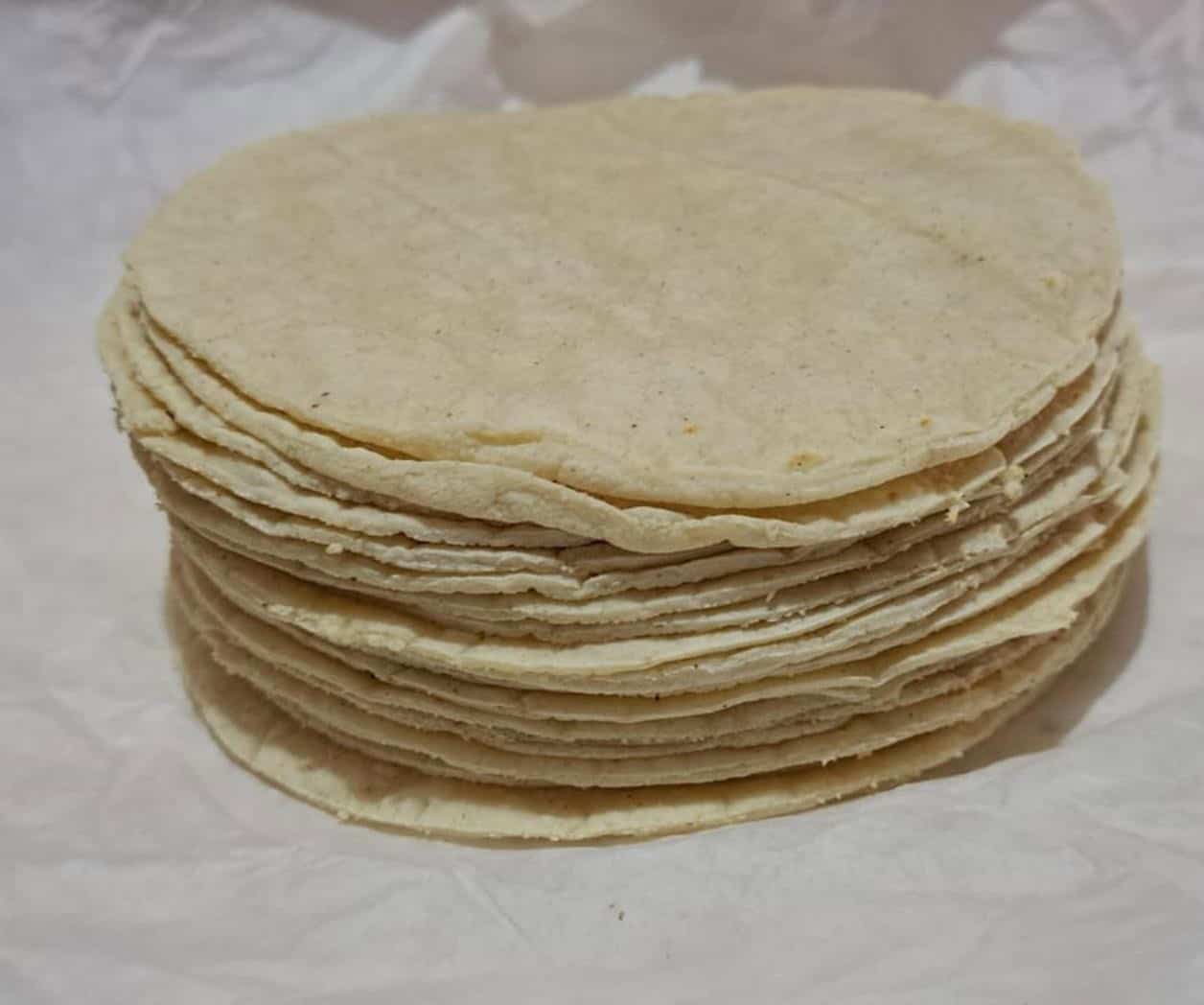 Temen amas de casa suba precio de tortillas