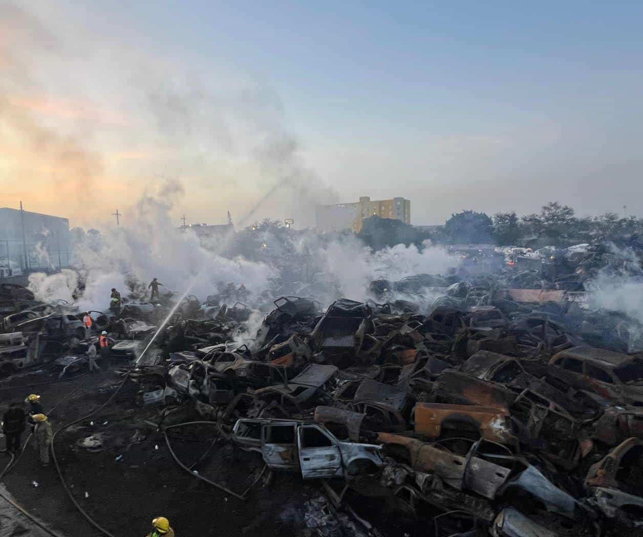 Bajo control el megaincendio