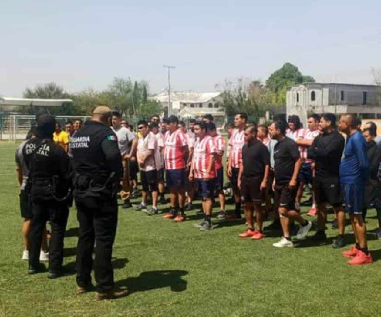 Participan policías en cuadrangular de futbol