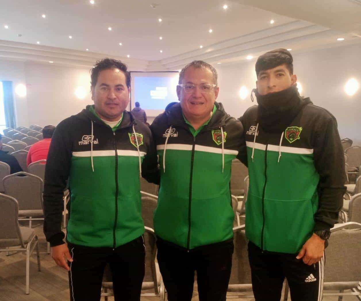 Entrenadores se capacitan