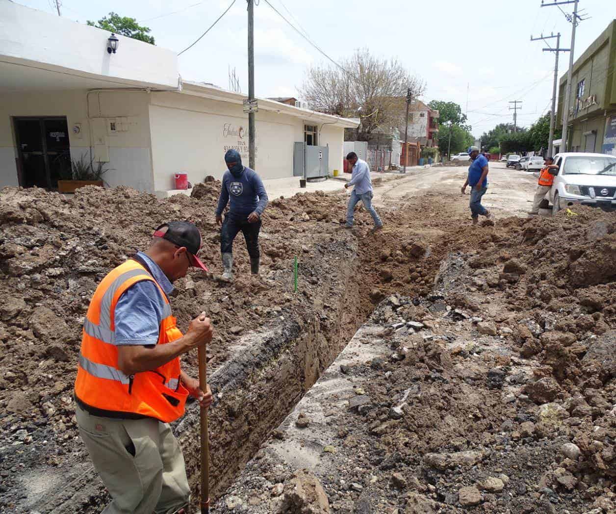 Reparan histórica fuga en calle Prim