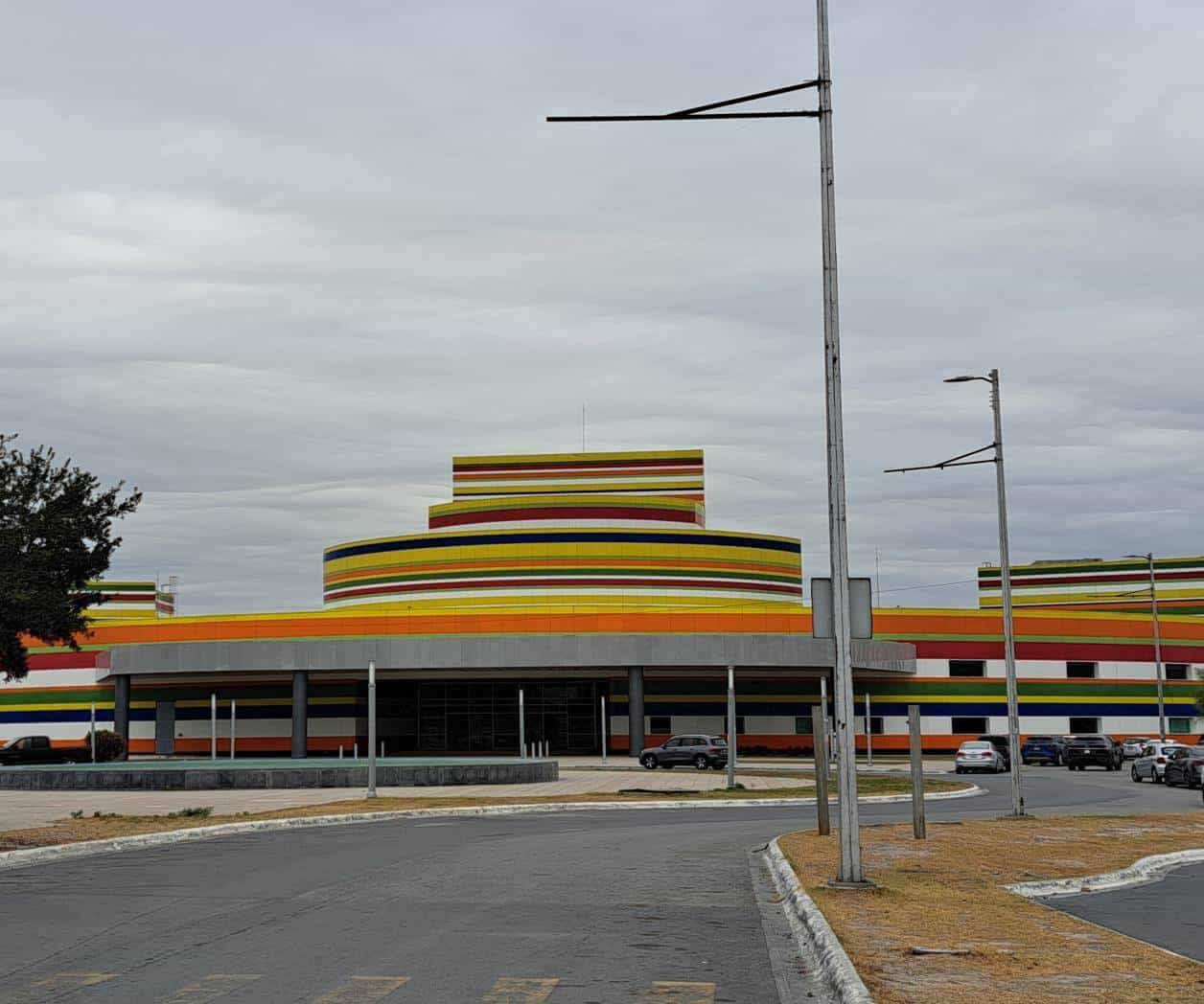 Realizan charlas para los artistas y creadores