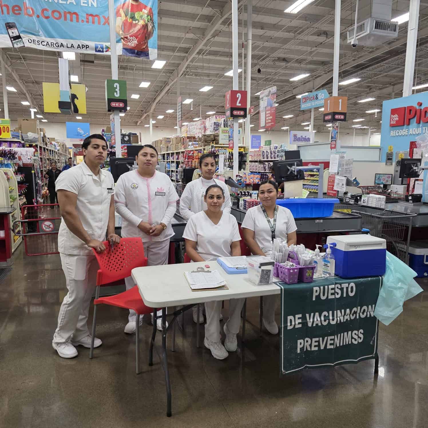 Habilita IMSS puestos de vacunación en la ciudad