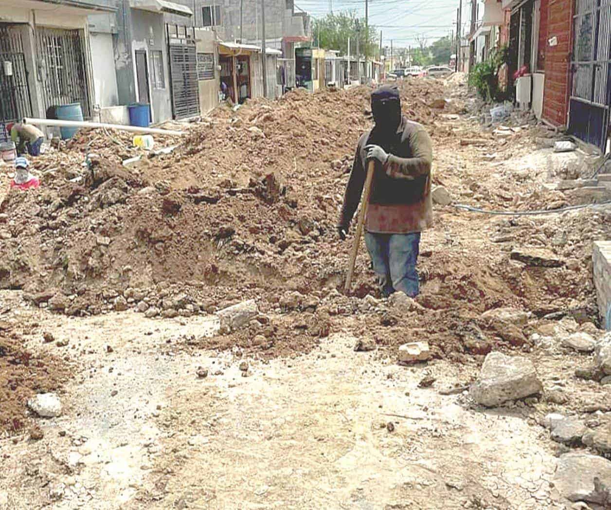 Quedan familias atrapadas en casa