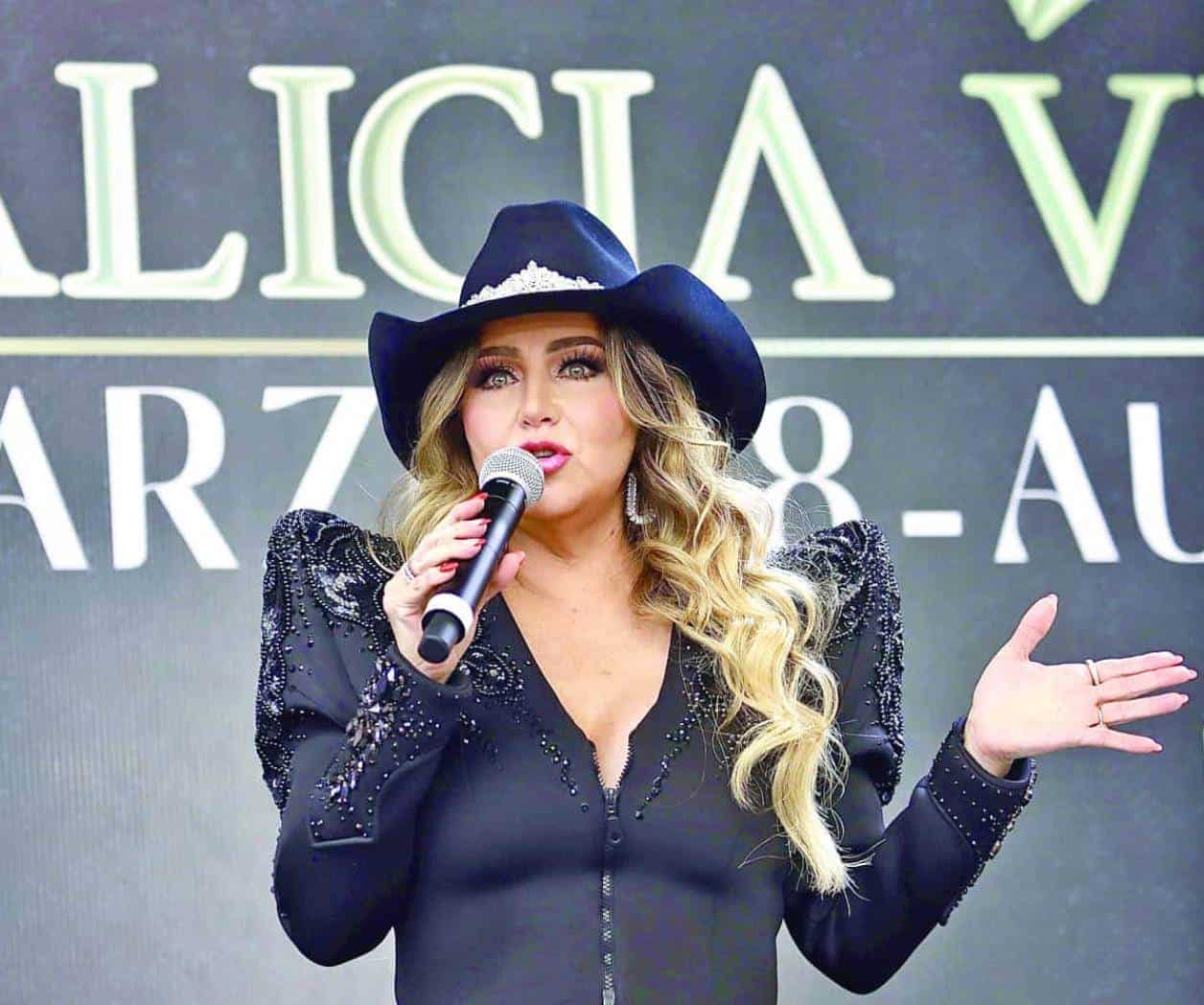 Alicia Villarreal habla tras colapso