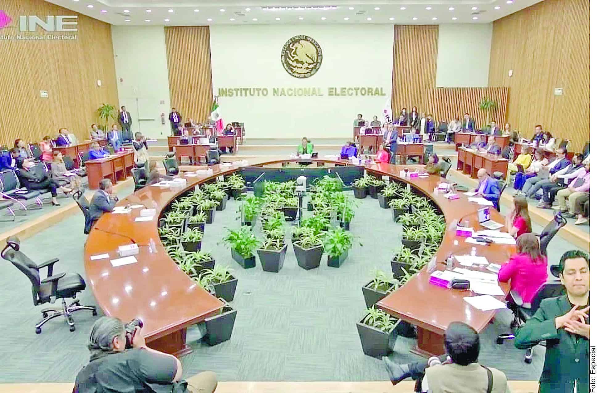 Recibe INE 12 denuncias contra candidatos al PJ