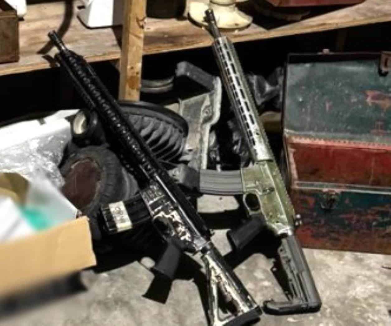 Aseguran armamento y vehículos al realizar cateo