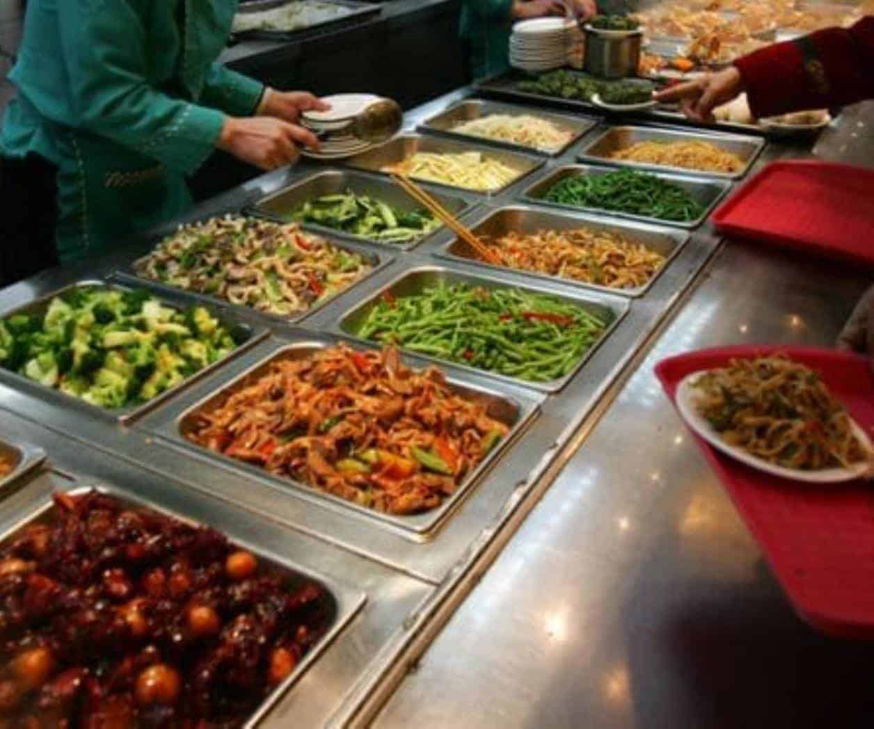 Reglas de etiqueta alimentaria extrañas de todo el mundo