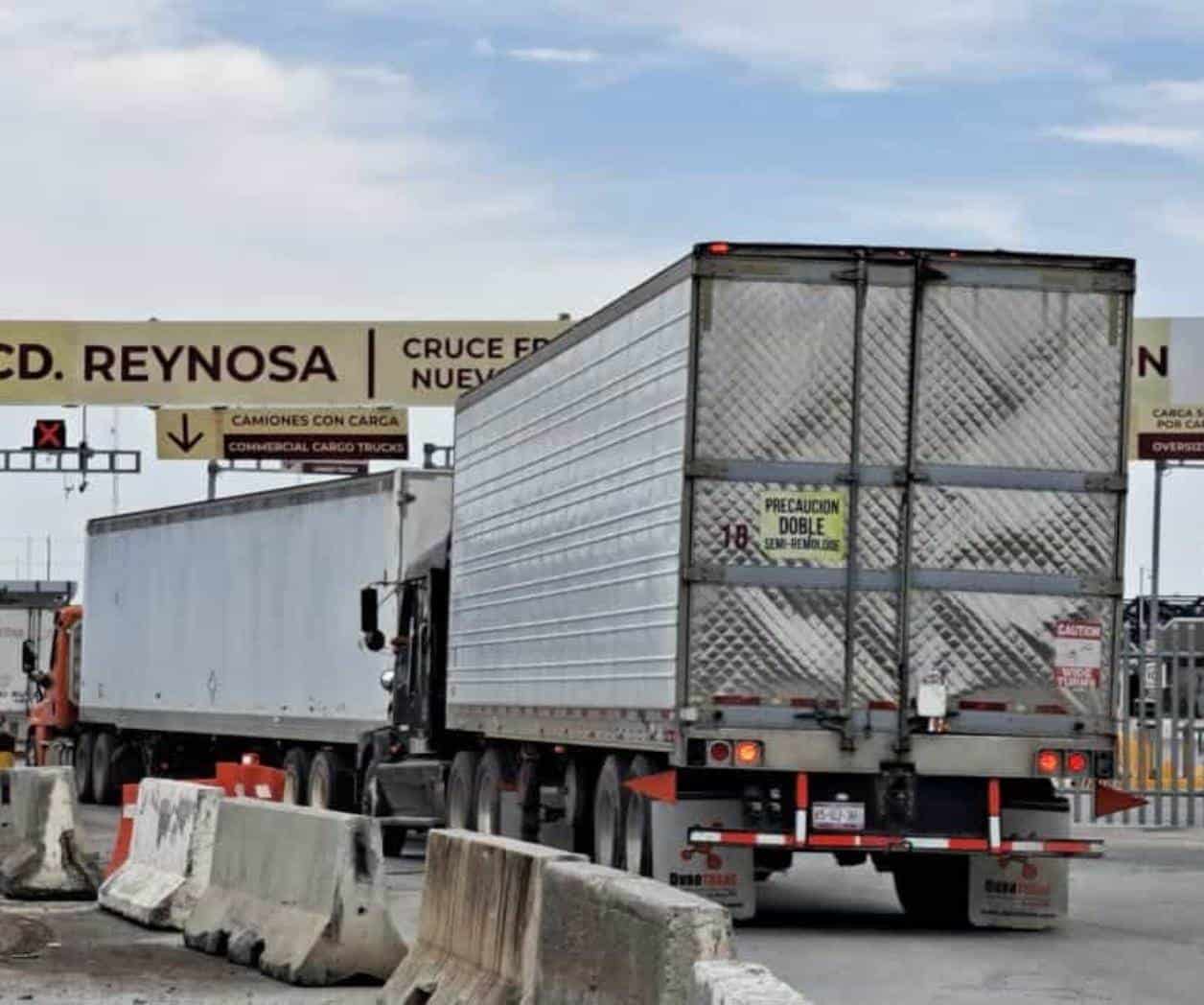 Amagan campesinos con bloquear puentes