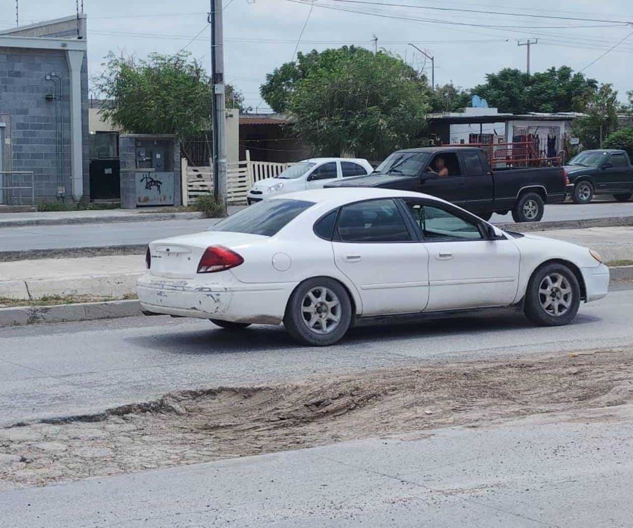 Atormenta profundo bache a conductores