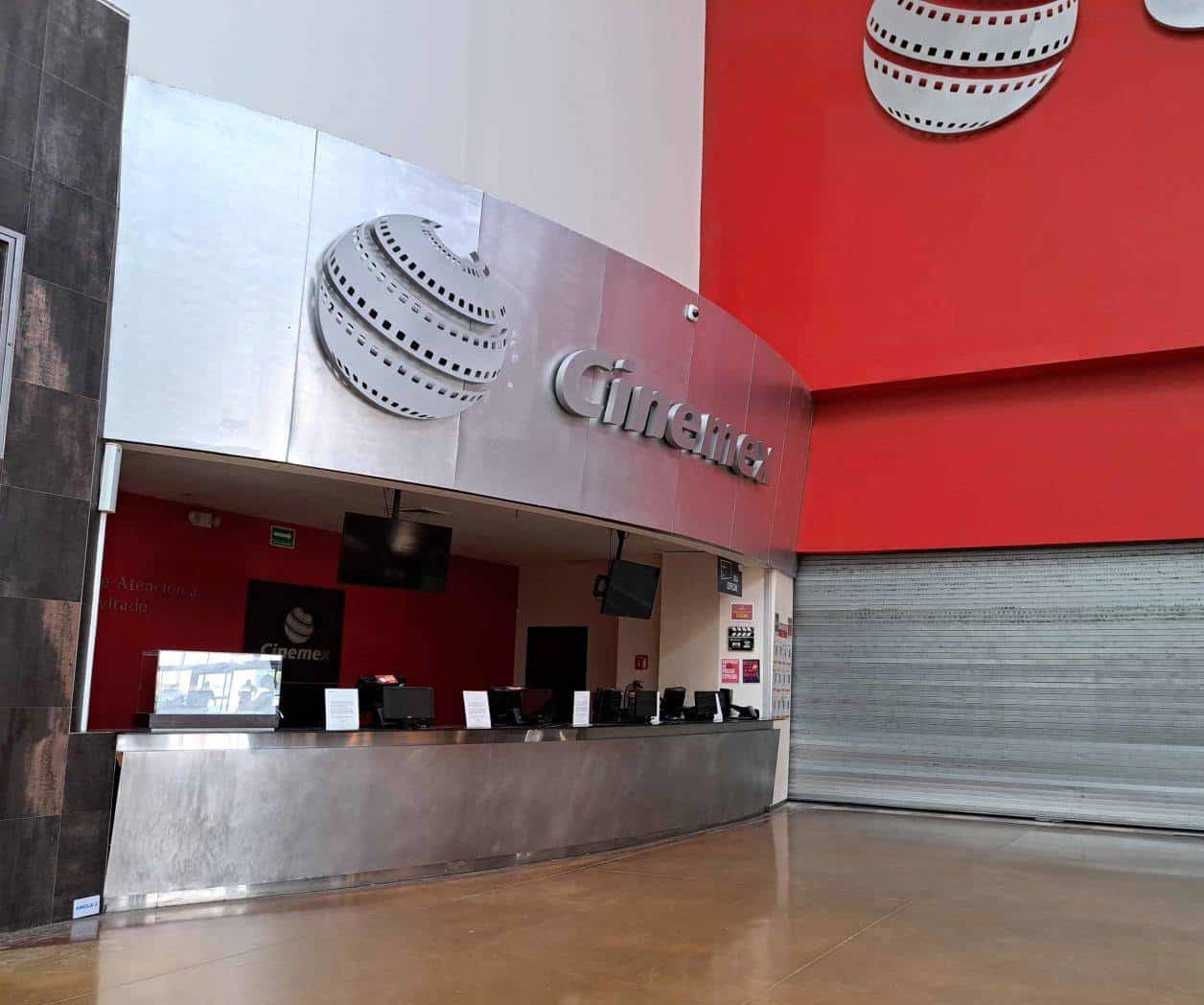 Permanece sin funcionar cine tras las inundaciones