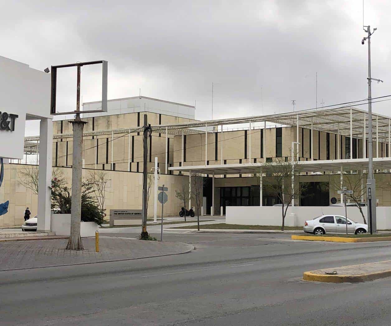 Consulado, saturado
