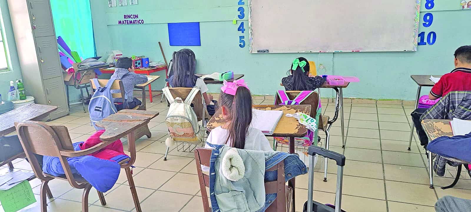 Planean adelantar salida en escuelas