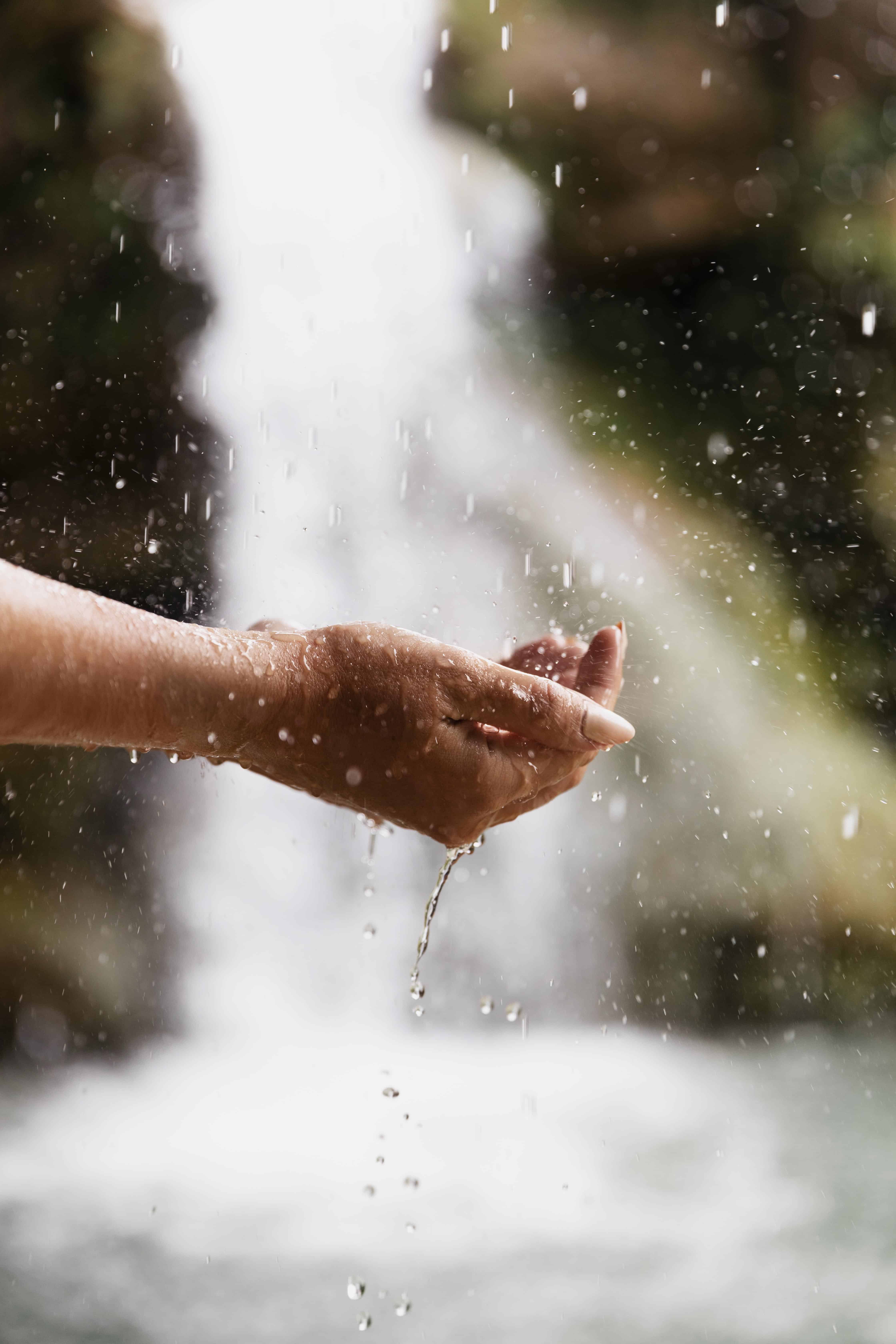 Pide Comapa juntar agua de las lluvias