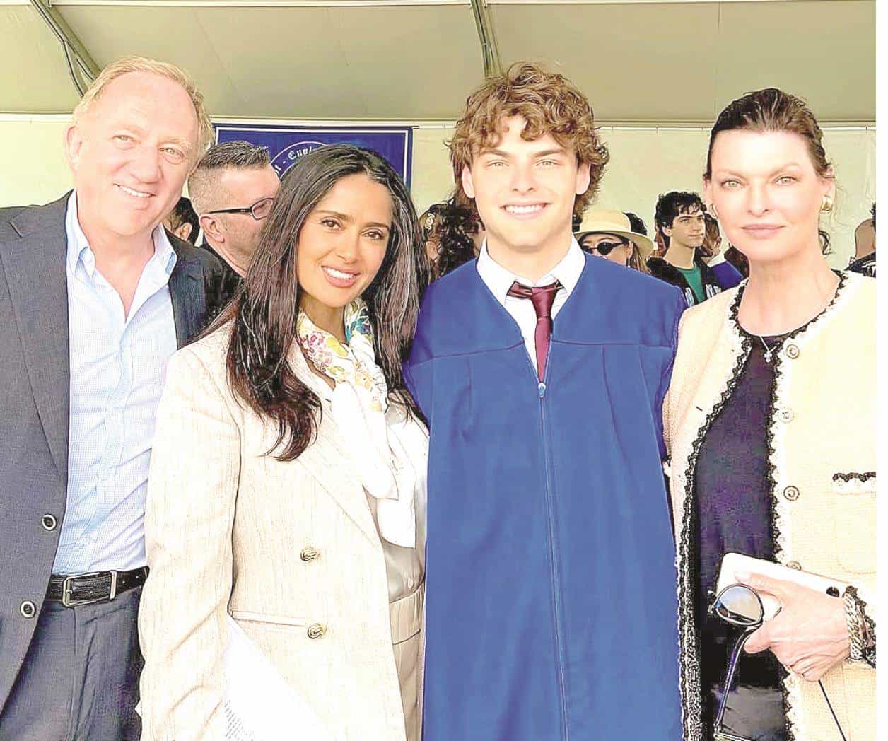 Celebra graduación de su hijastro