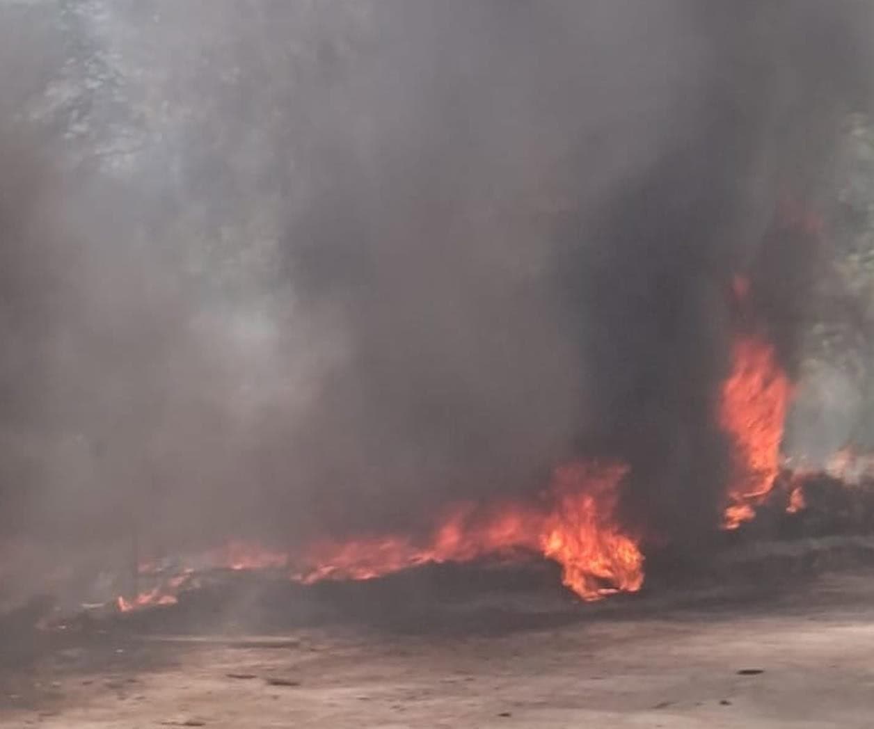 Controlan un incendio; amenazaba viviendas
