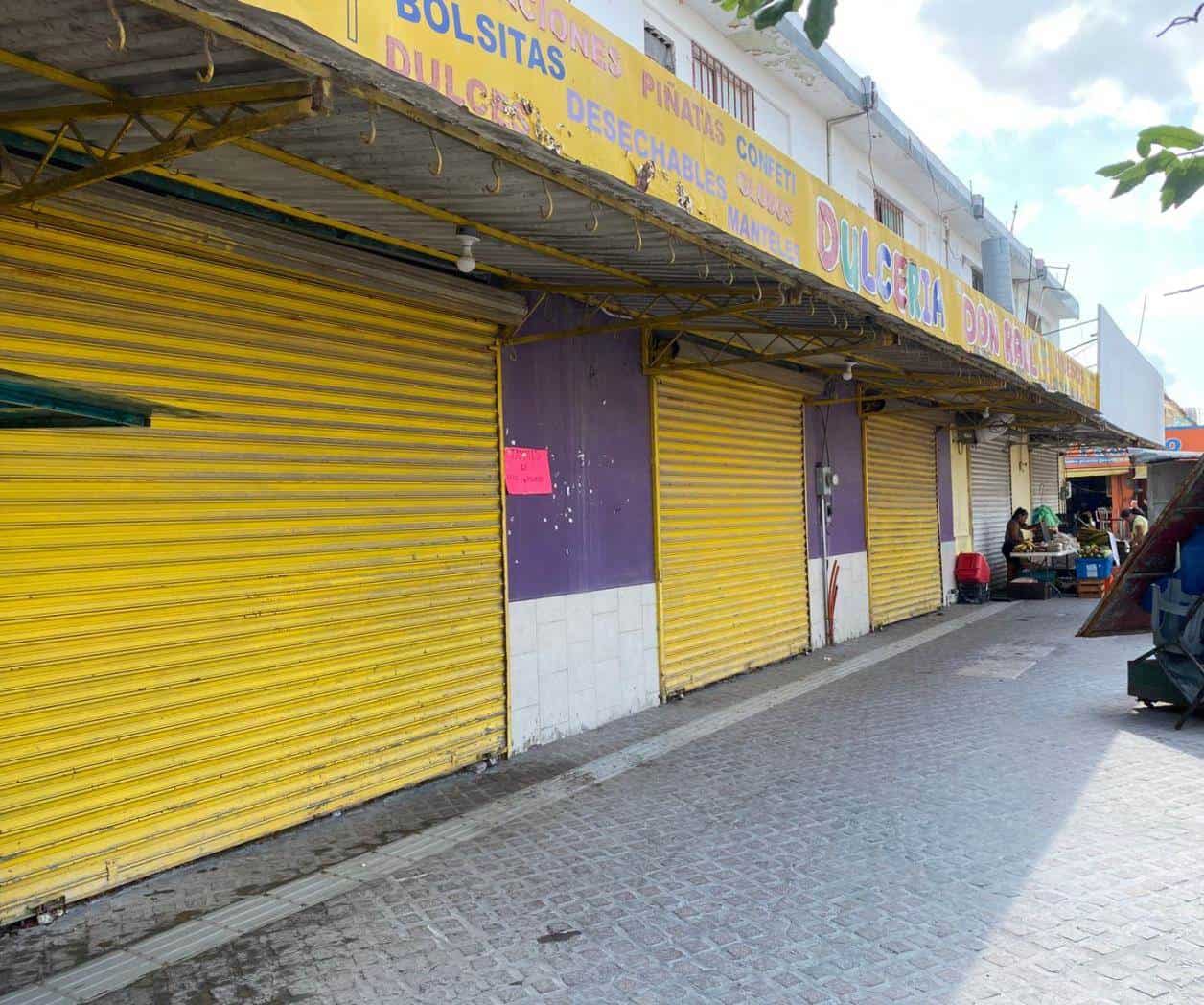 Falta de estacionamiento y multas cierran negocios
