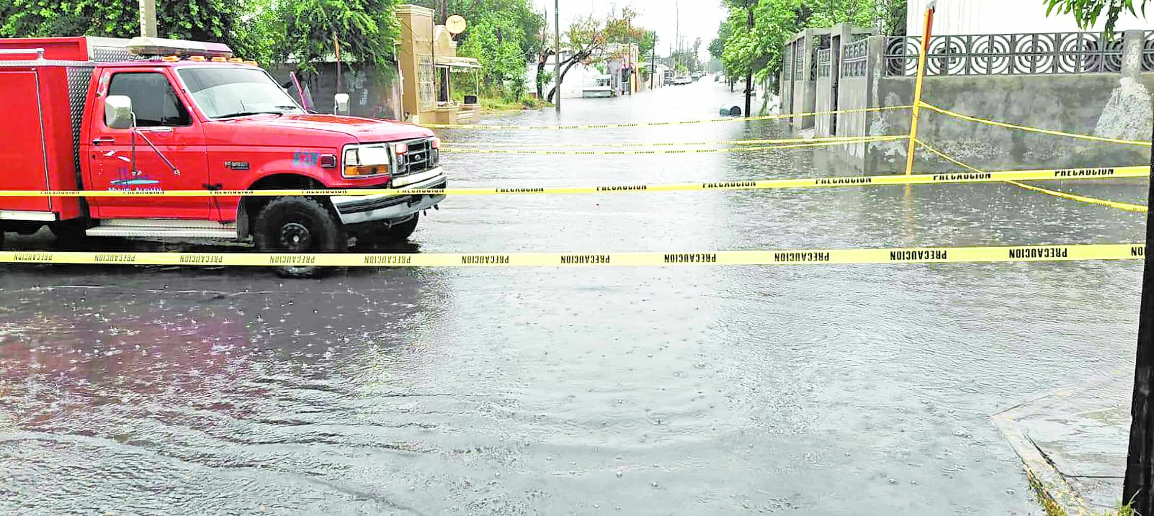 Fuerte lluvia en Miguel Alemán