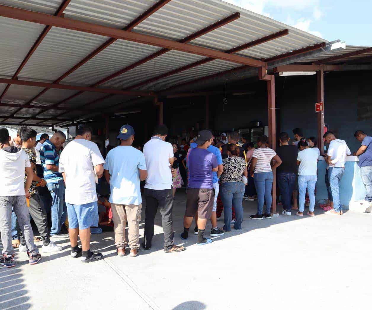 Terminan migrantes su educación básica
