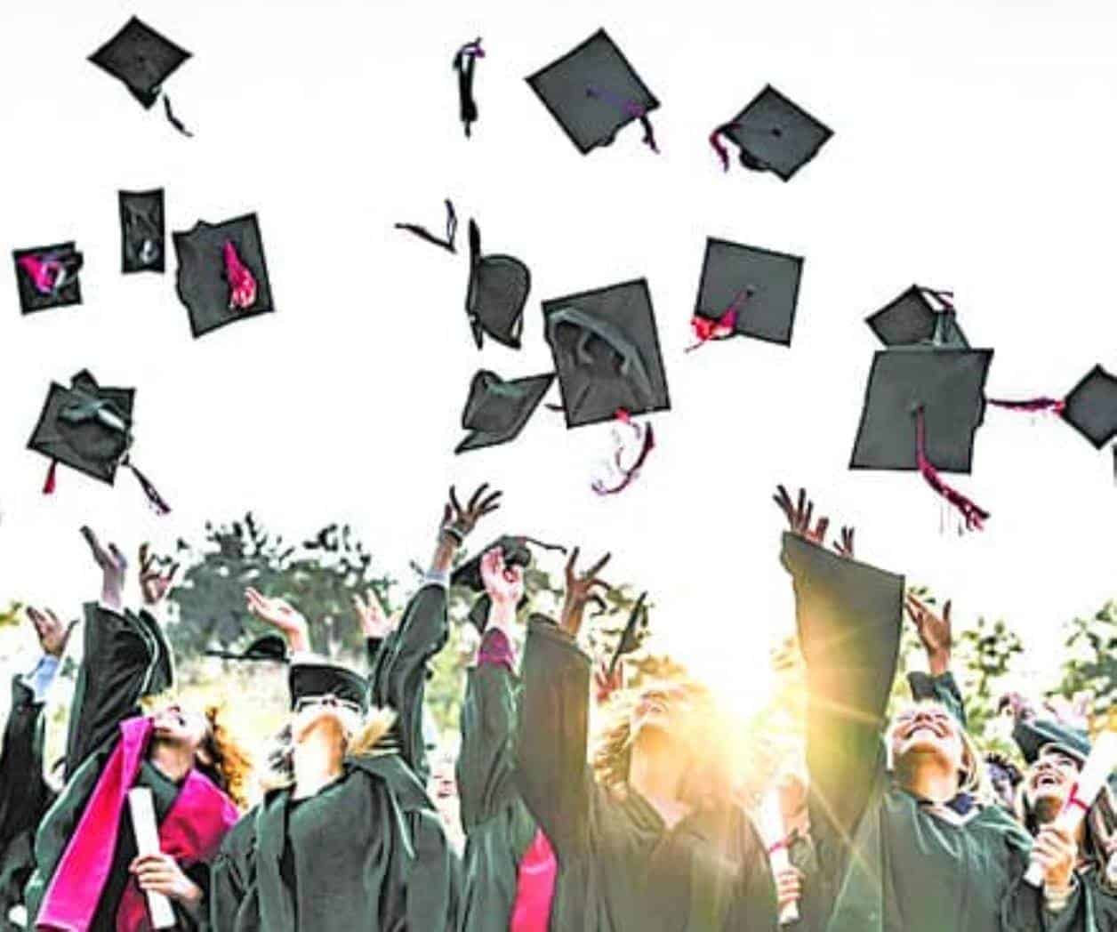 Piden evitar graduaciones ostentosas