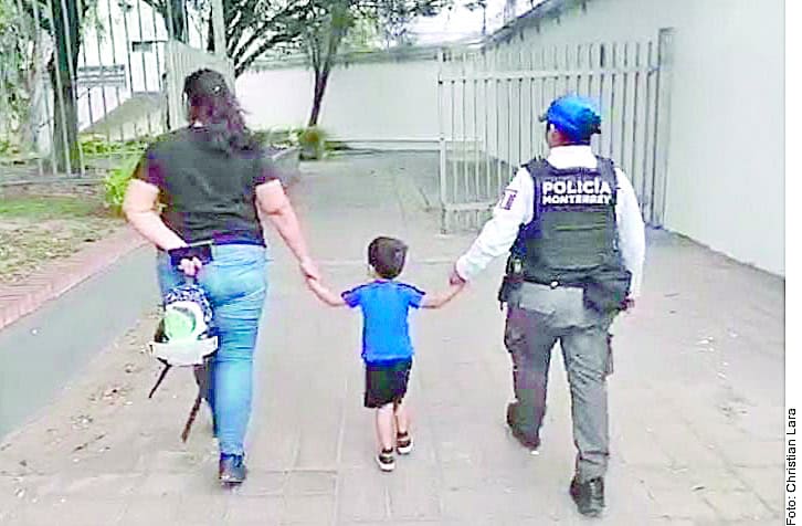 Abandonan a bebé en Monterrey