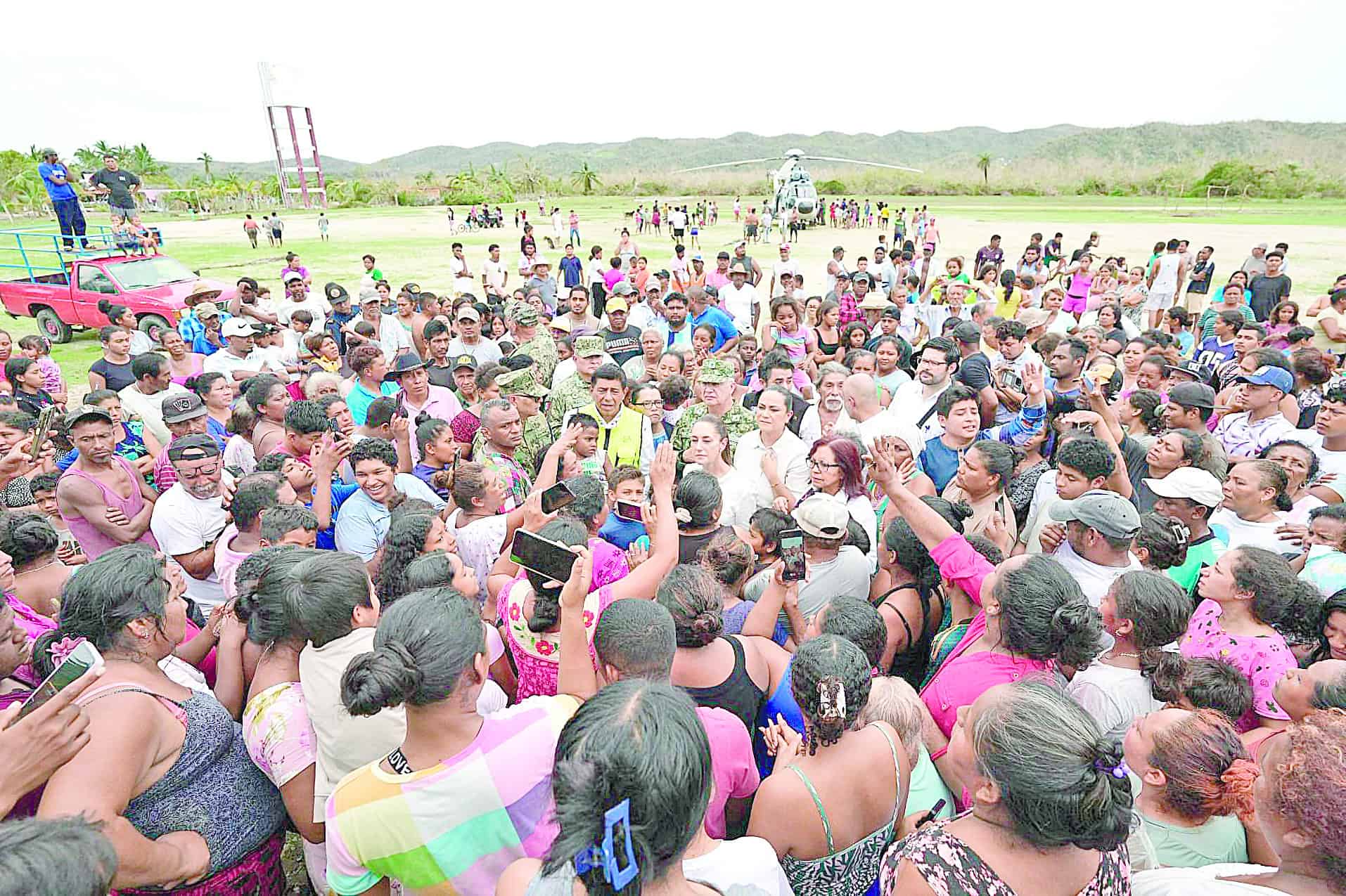 Supervisa Claudia ayuda en Oaxaca