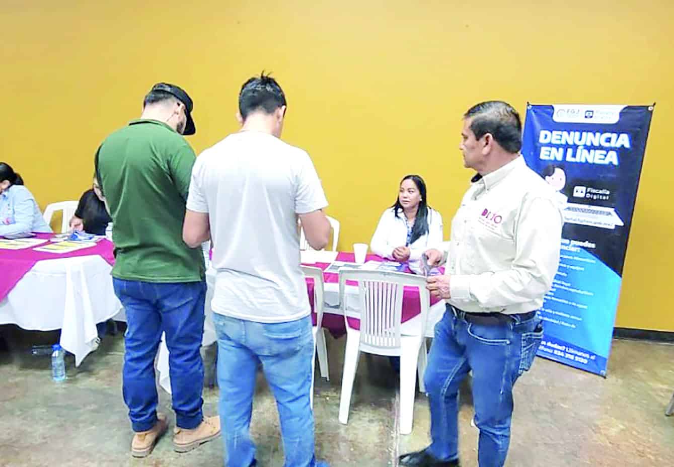Participa la FGJT en Feria del Empleo