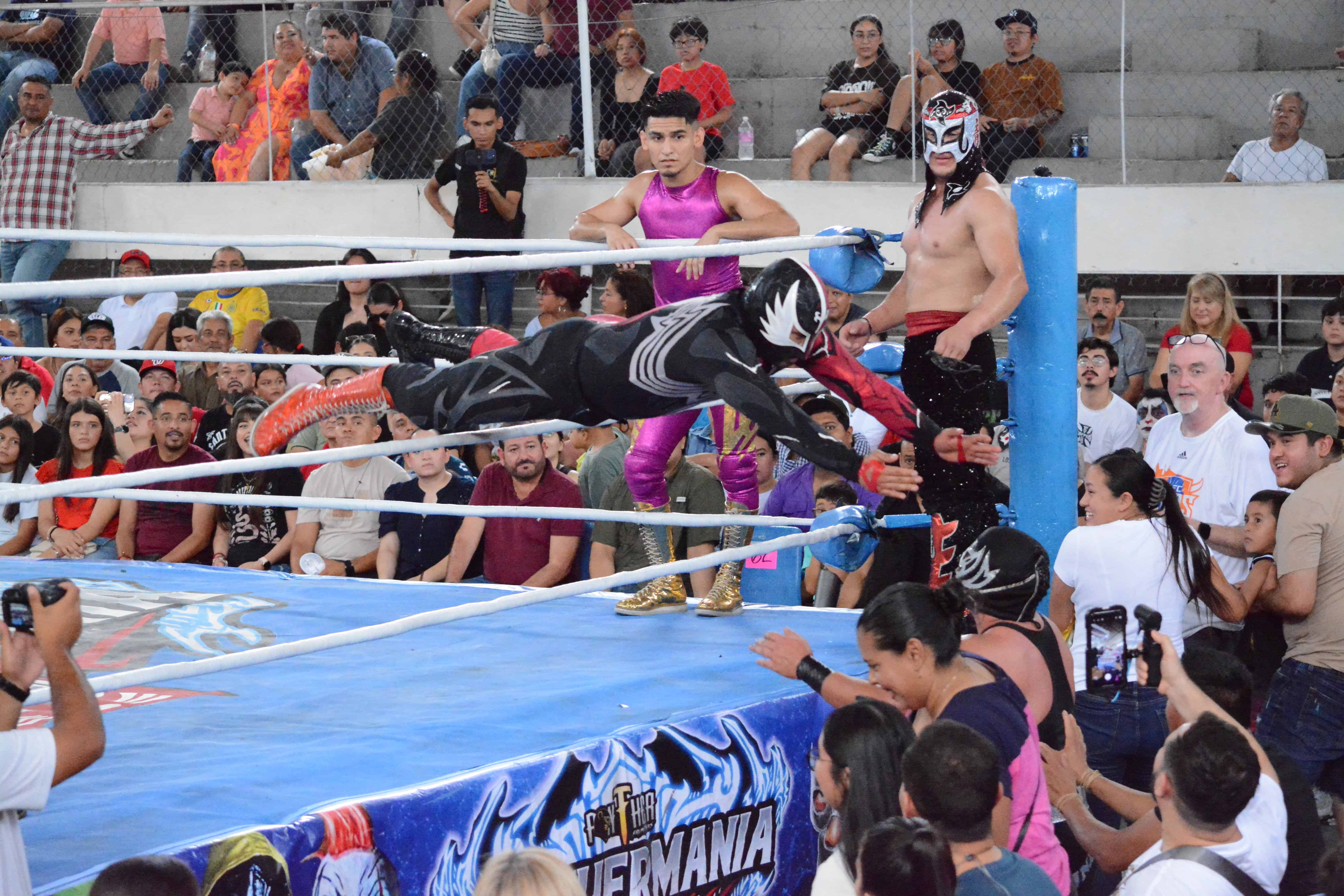 ¡Brinda lucha espectacular!