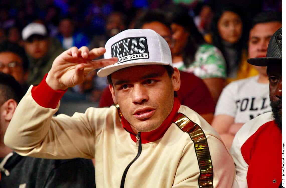 Chávez Jr., su esposa y él por que lo ligan al CDS