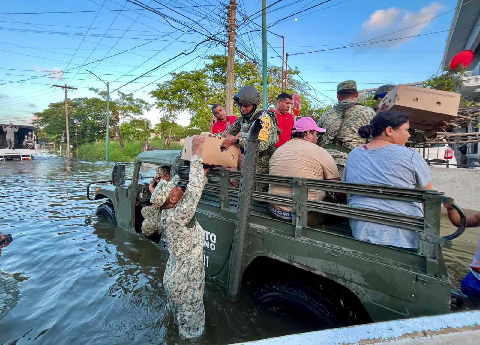 Suman 70 refugiados por las inundaciones