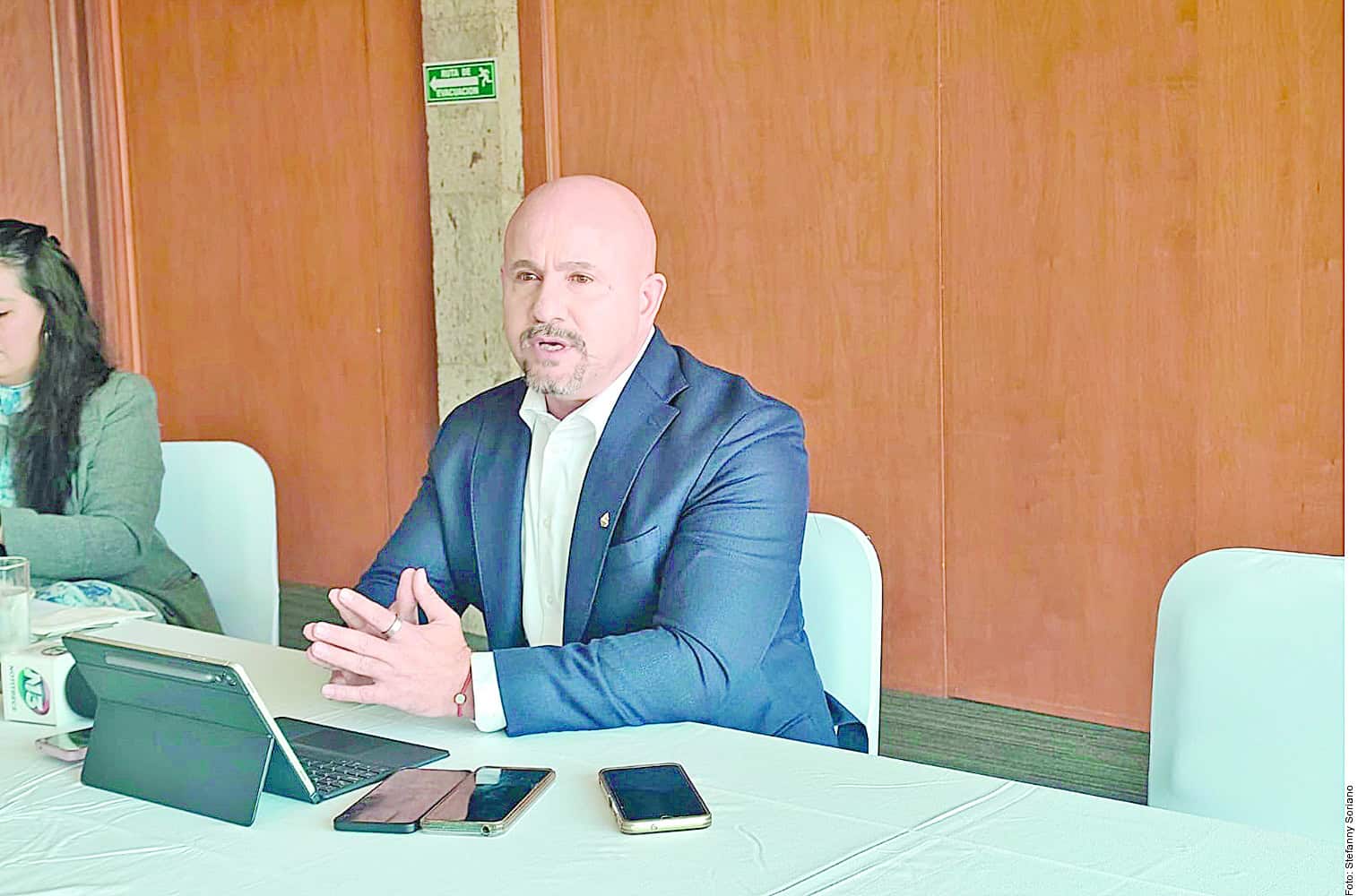 No generará empleos reducir jornada laboral