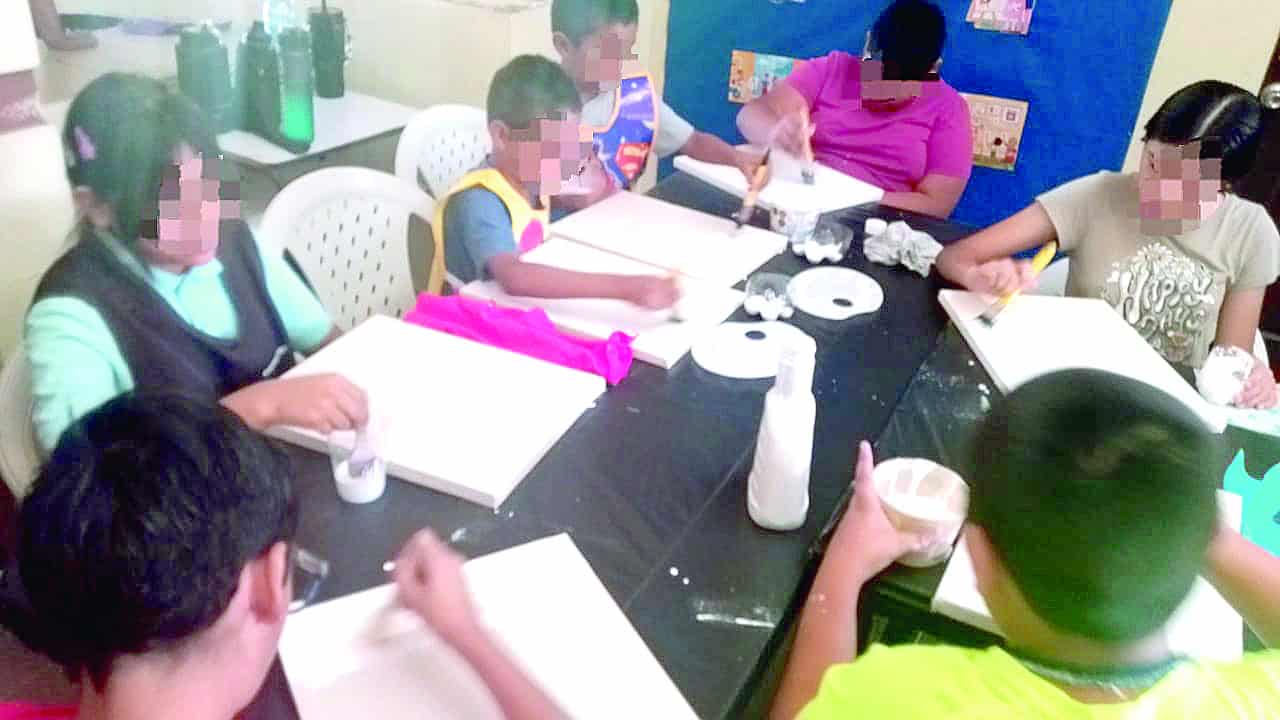 Inicia taller de pintura acrílica ´Pinta tu verano´