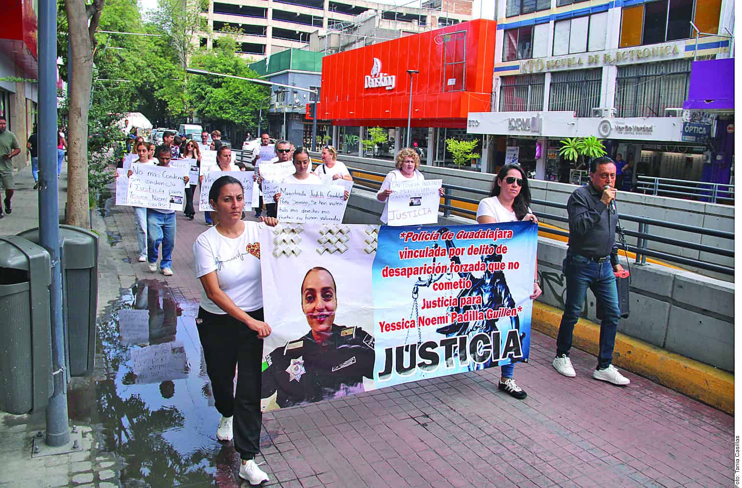 Protestan policías