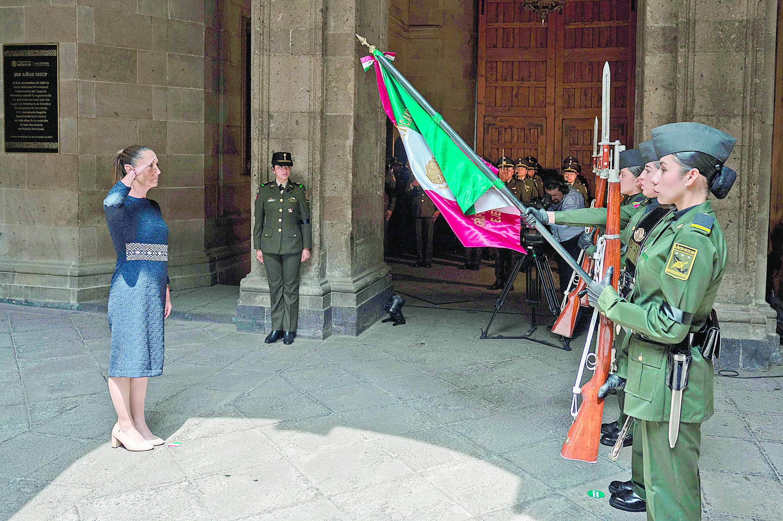Conmemoran aniversario luctuoso de Benito Juárez
