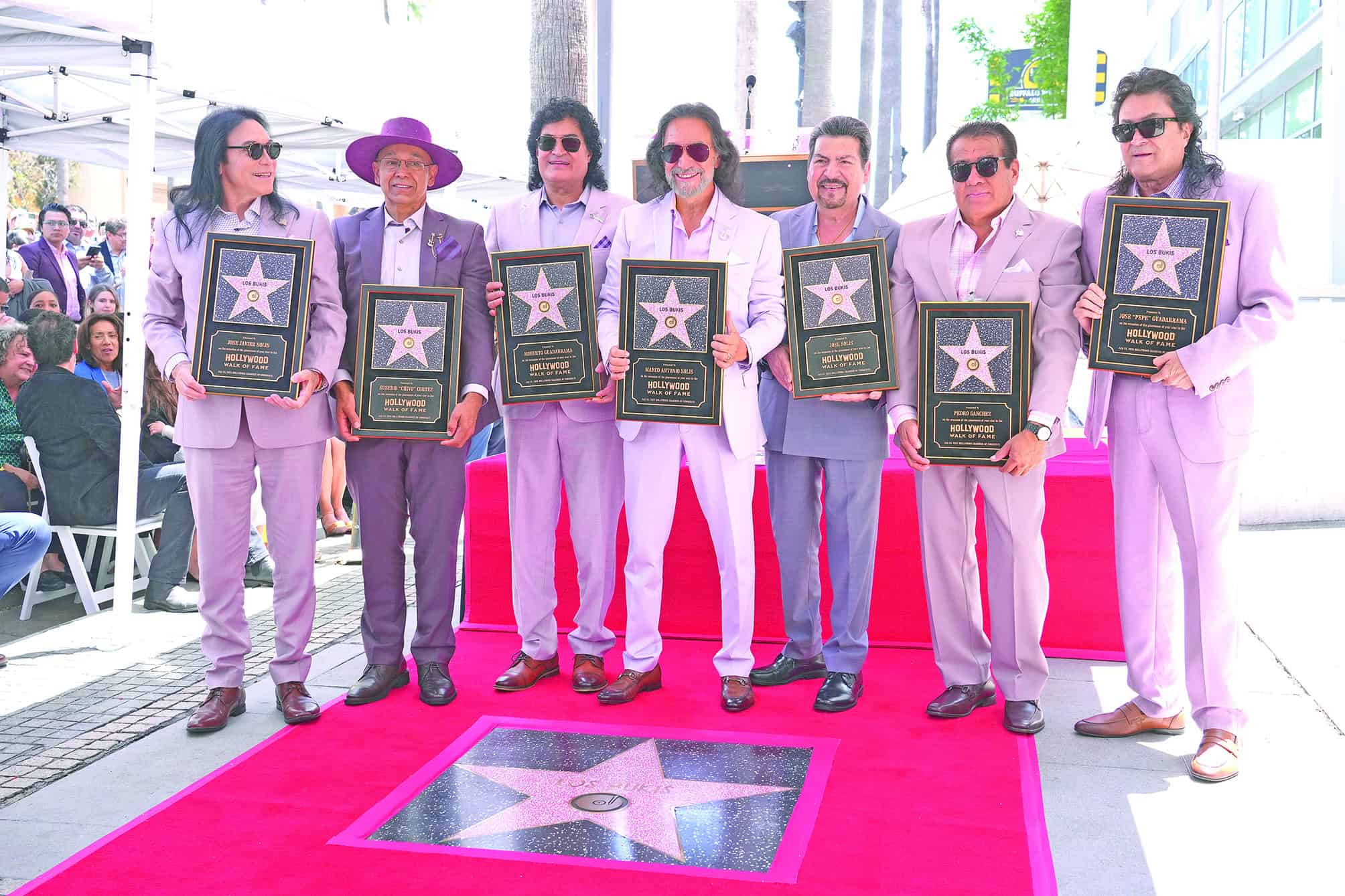 Dedican estrella a inmigrantes