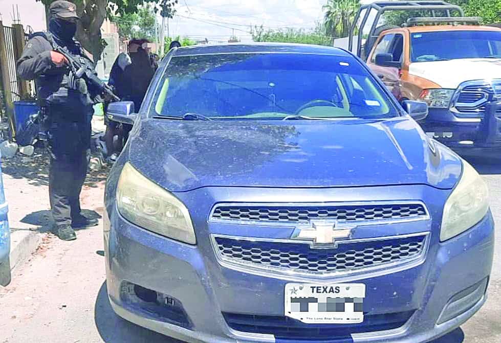 Aseguran auto y droga en Hacienda Las Fuentes