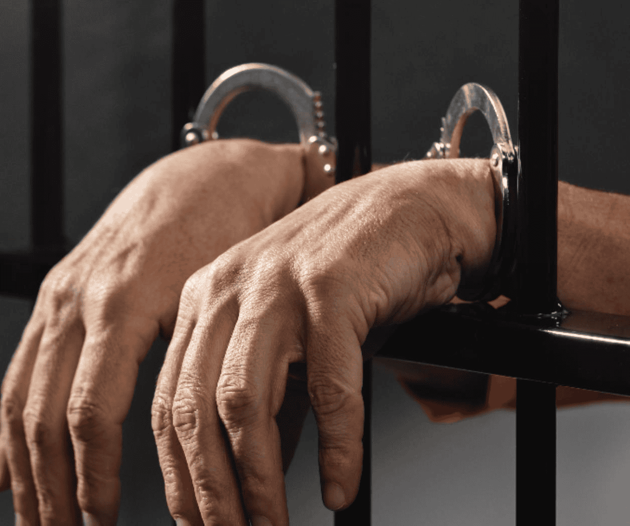 Dan prisión preventiva a mujer que atropelló a pareja de su exnovio