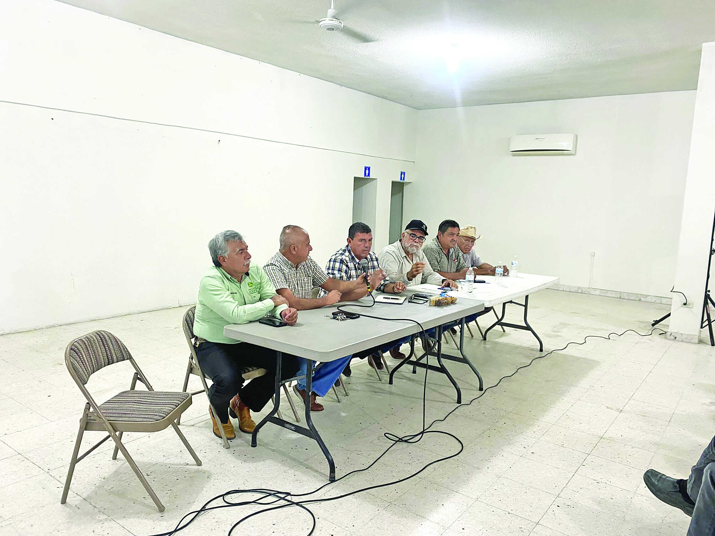 Convocan a productores ante la falta de apoyos