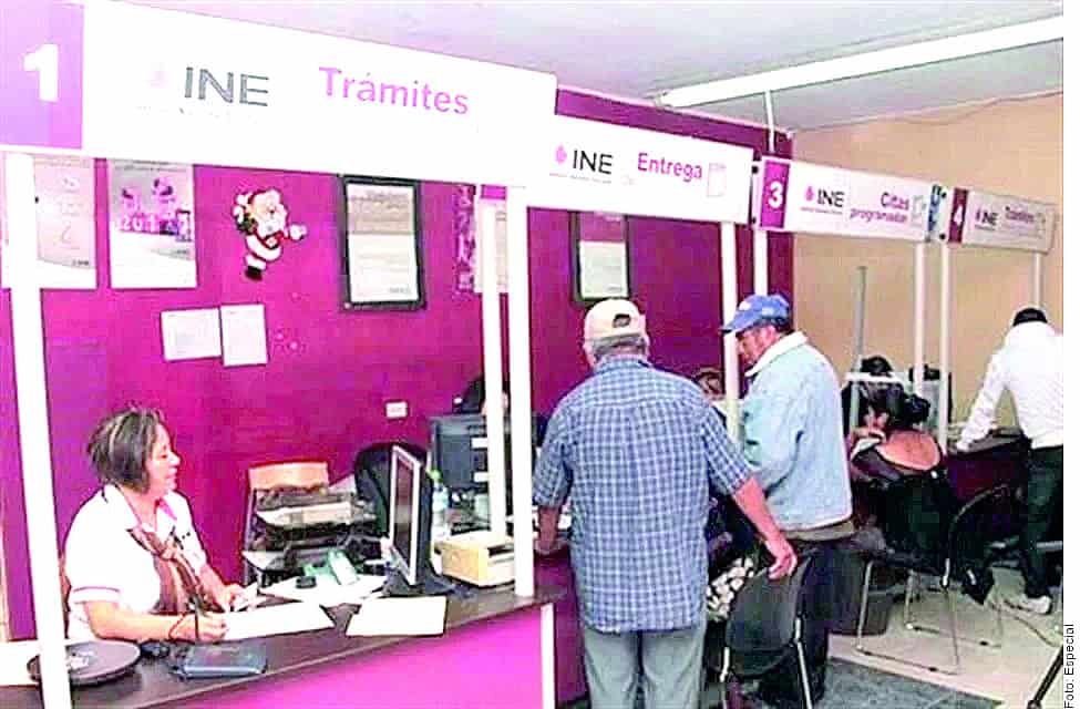 Reduce INE presupuesto de credencial de elector