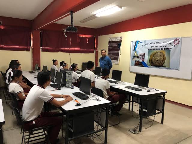 Escuelas con climas pero sin electricidad