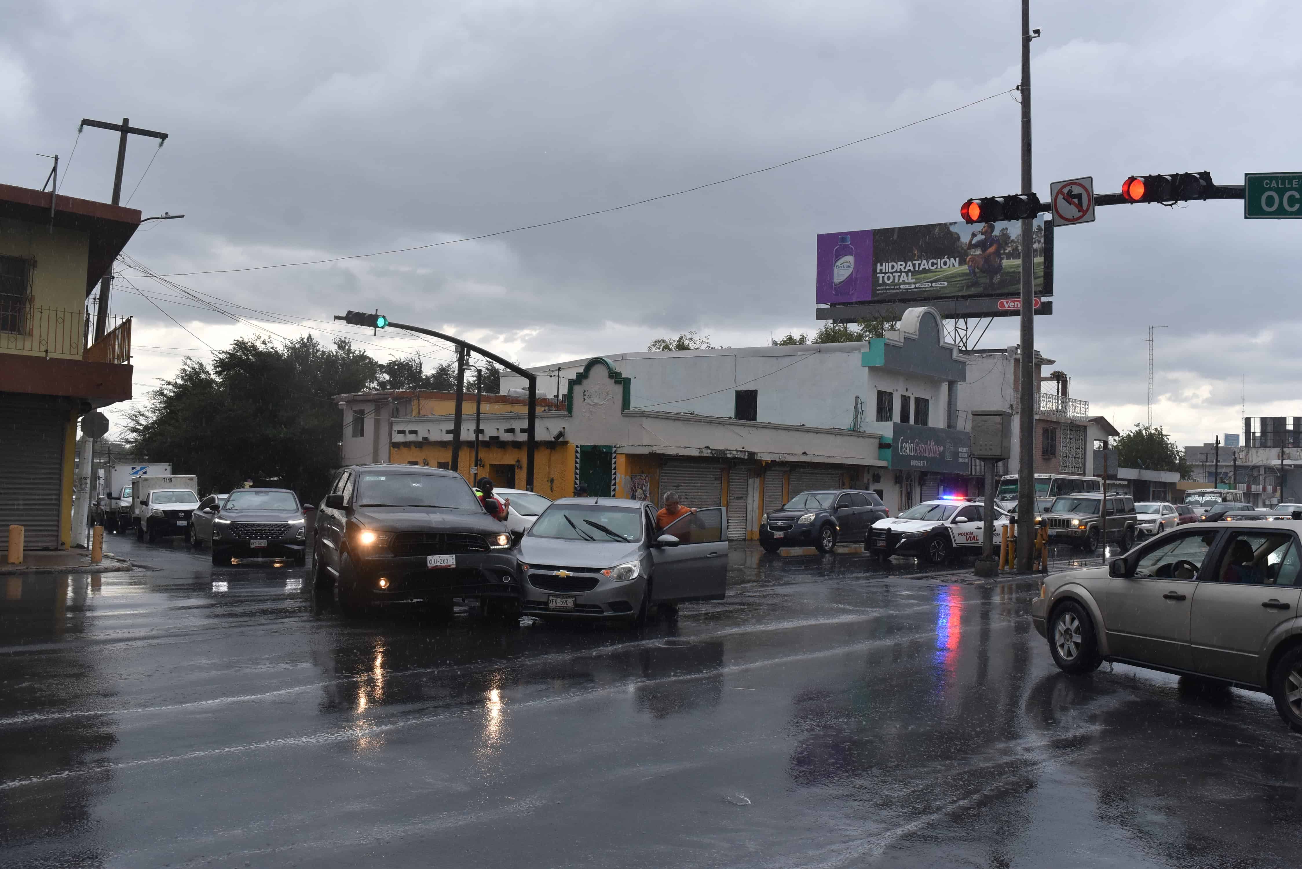 Chocan en Occidental con bulevar Hidalgo