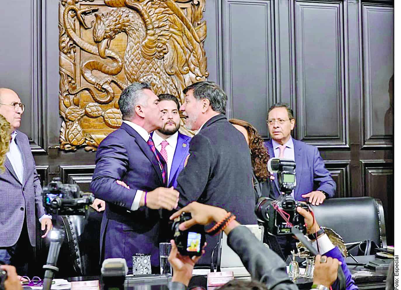 Desatan zafarrancho en Senado