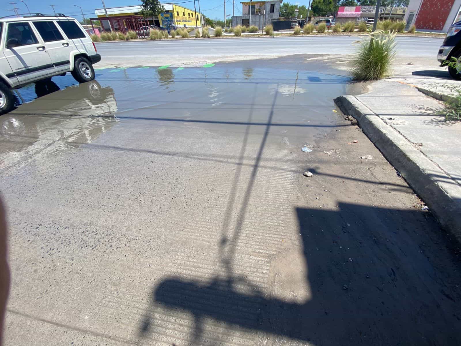 Se quejan de fugas de aguas residuales en la Colosio