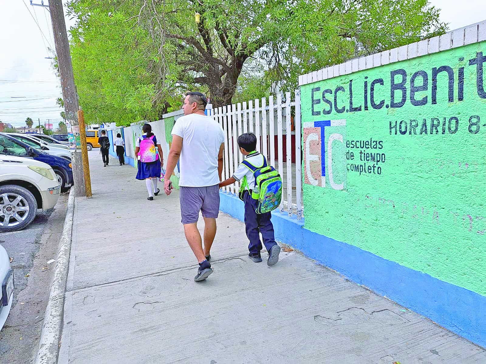 Apenas inician clases y alistan primer asueto