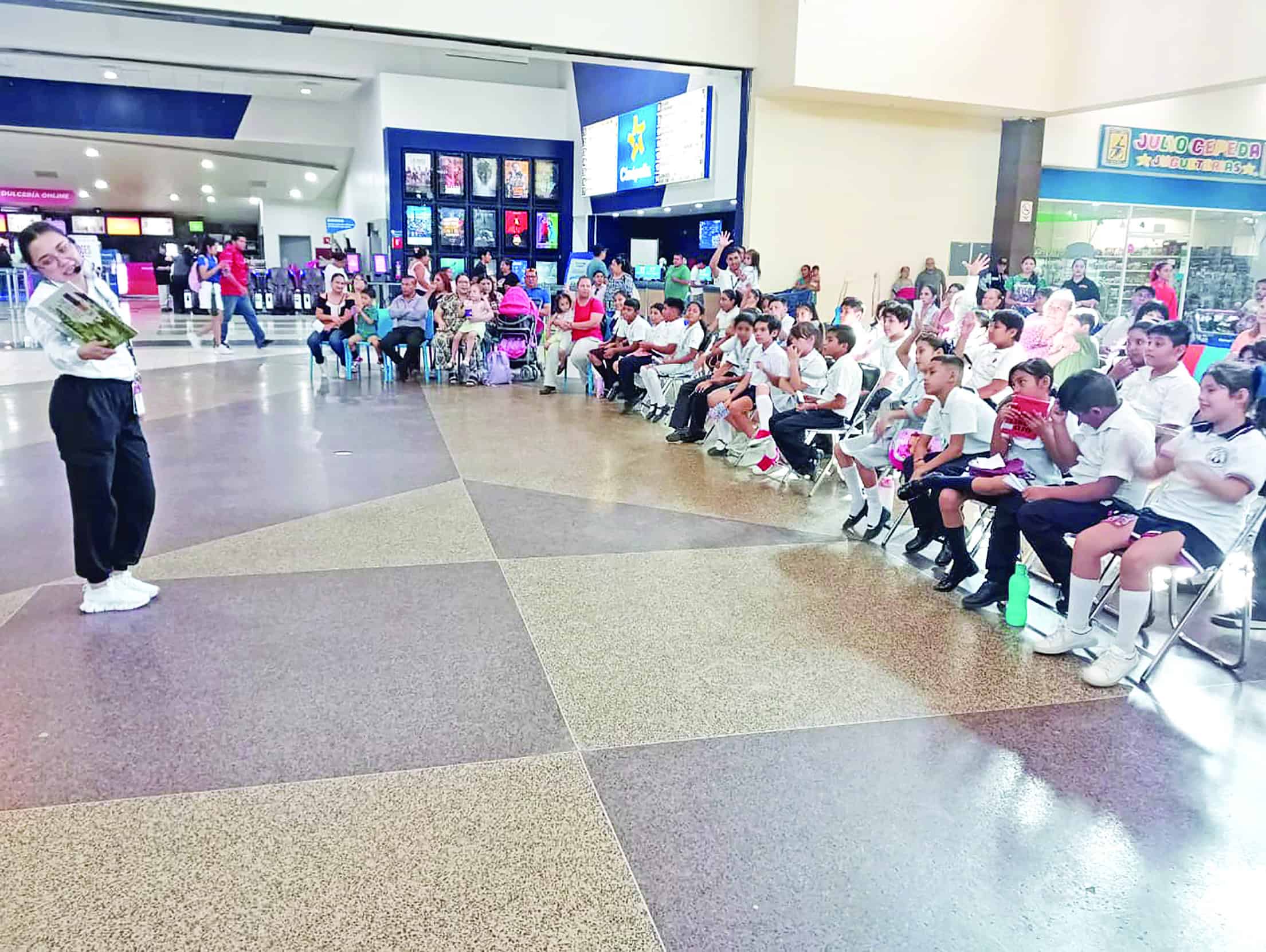 Promueve Laredo la lectura con los cuentacuentos