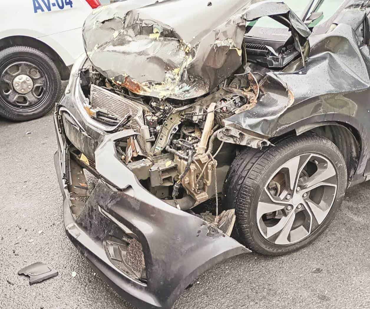 Se impacta contra tráiler