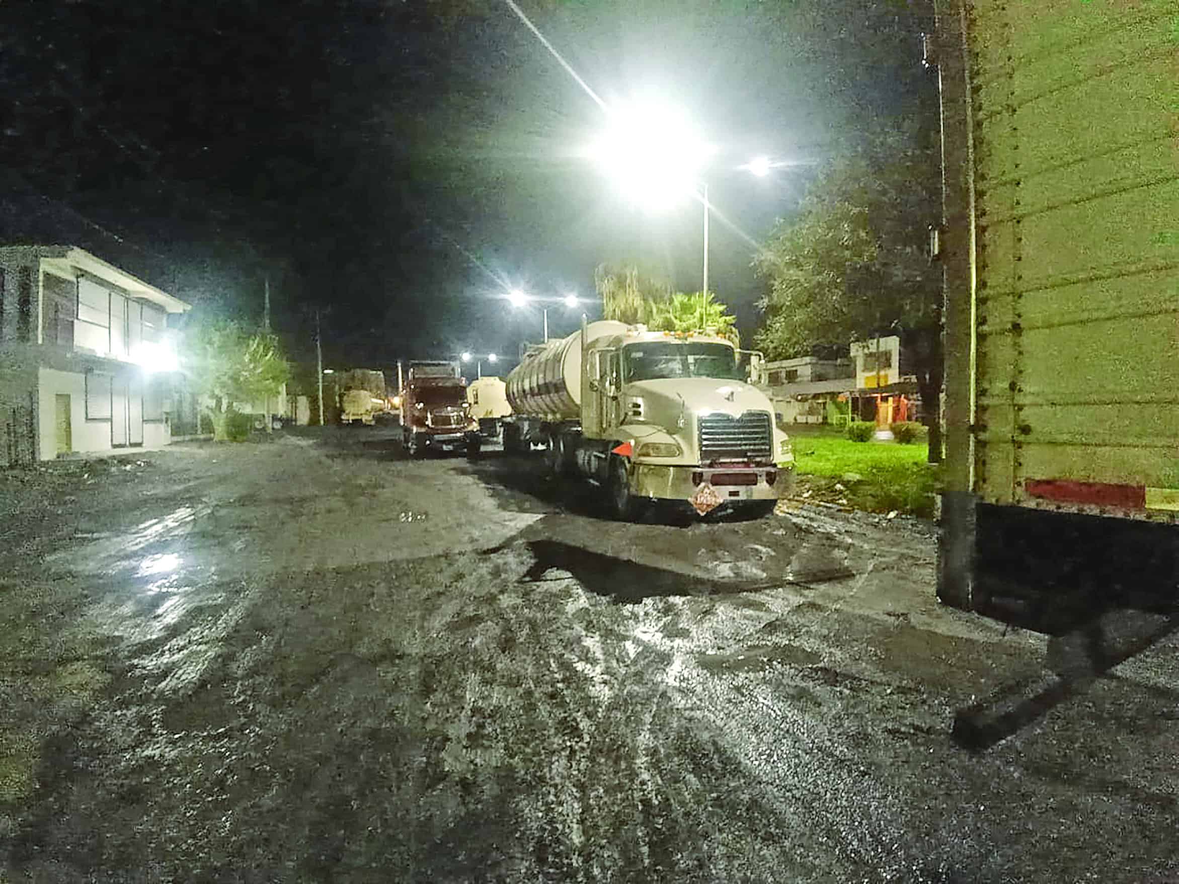 Llena trailers las vialidades